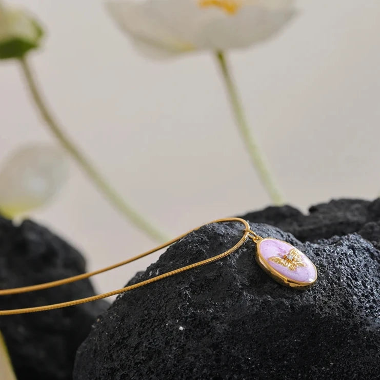 Colar Borboleta Velours