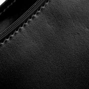 Bolsa Meia-Lua Minimalista