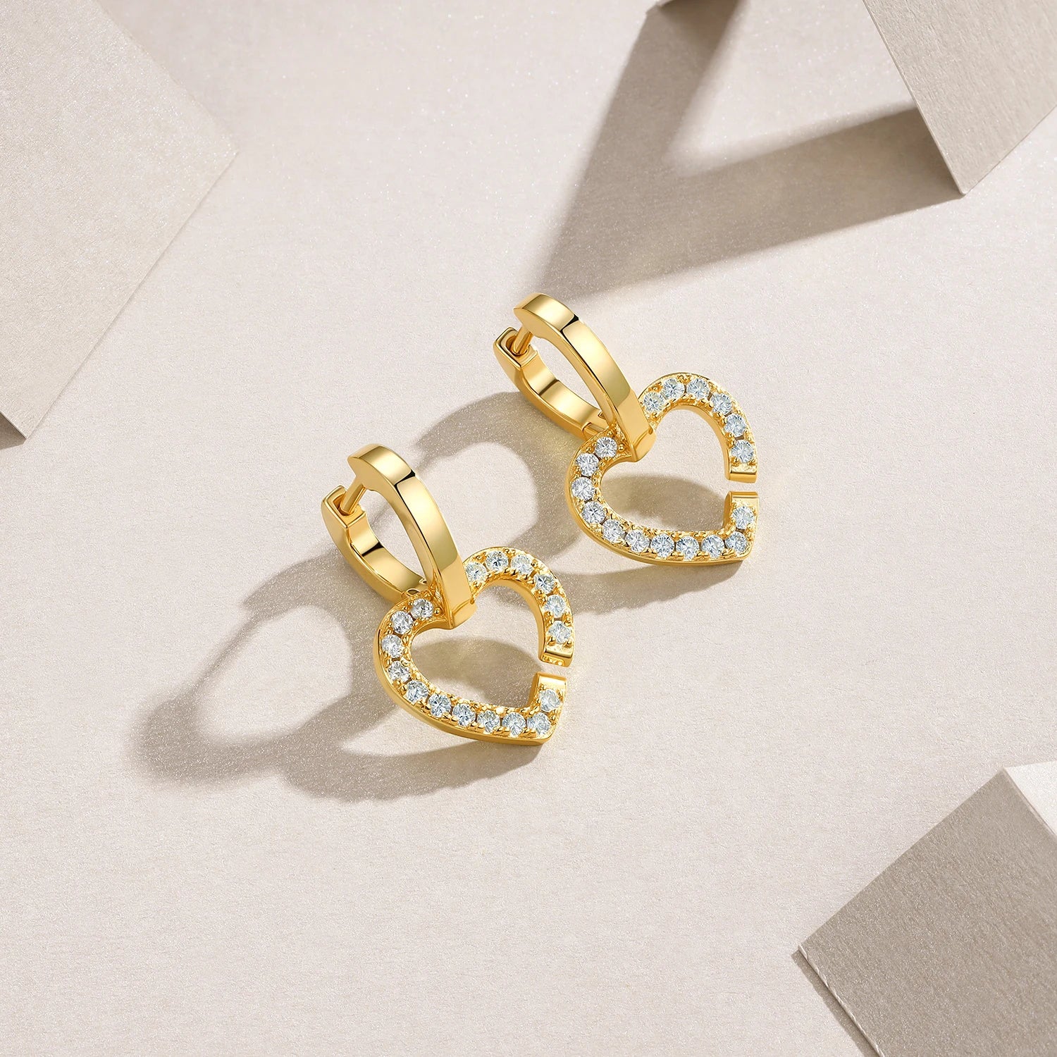 Brincos Coração Radiante