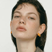 Brinco lora Em ouro 18K