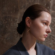 Brinco Versa Em ouro 18K