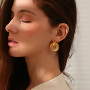 Brinco Glória Em ouro 18K