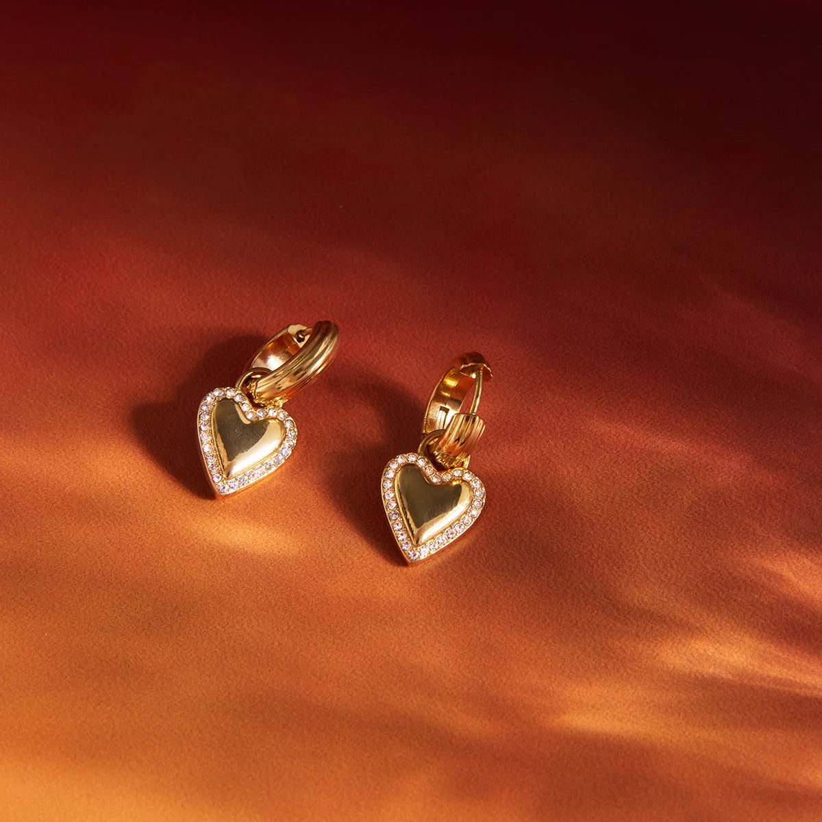 Brinco Amora Em ouro 18K