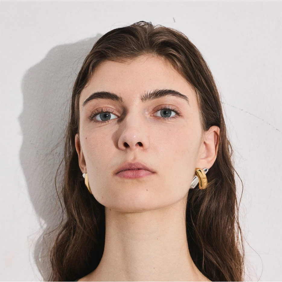 Brinco Convergência Éon em Ouro 18K