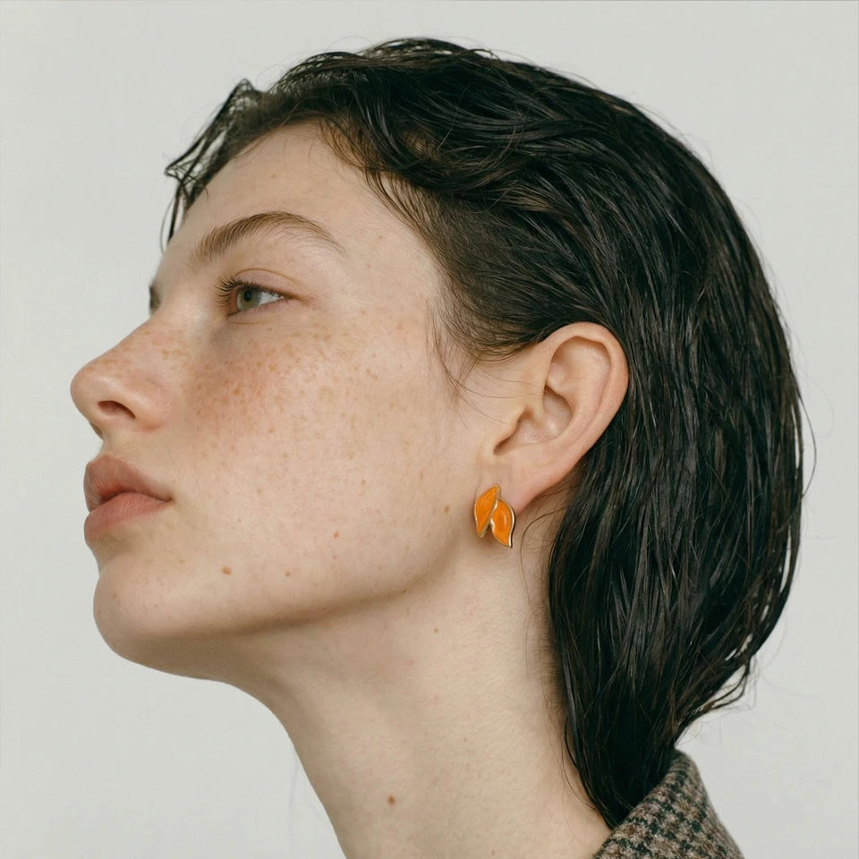 Brinco lora Em ouro 18K