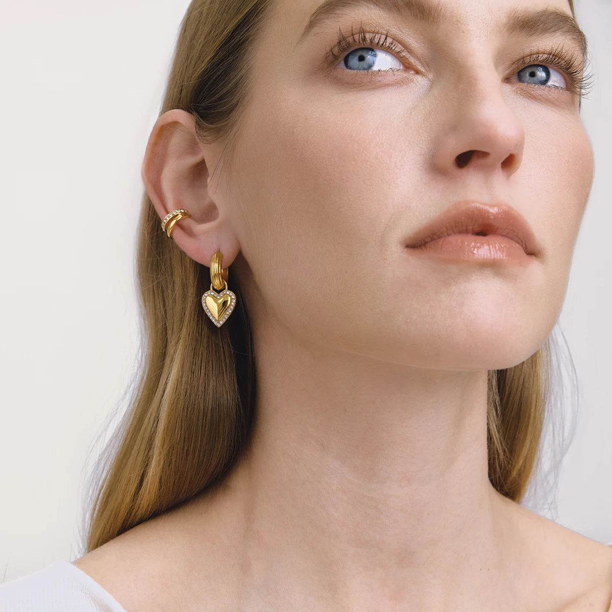 Brinco Amora Em ouro 18K