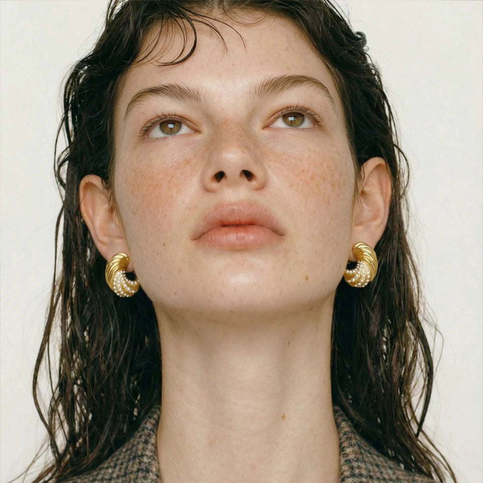 Brinco Ayla Em ouro 18K