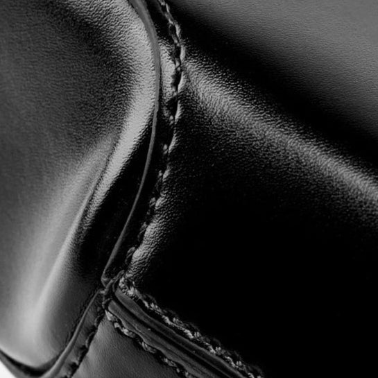 Bolsa Meia-Lua Minimalista