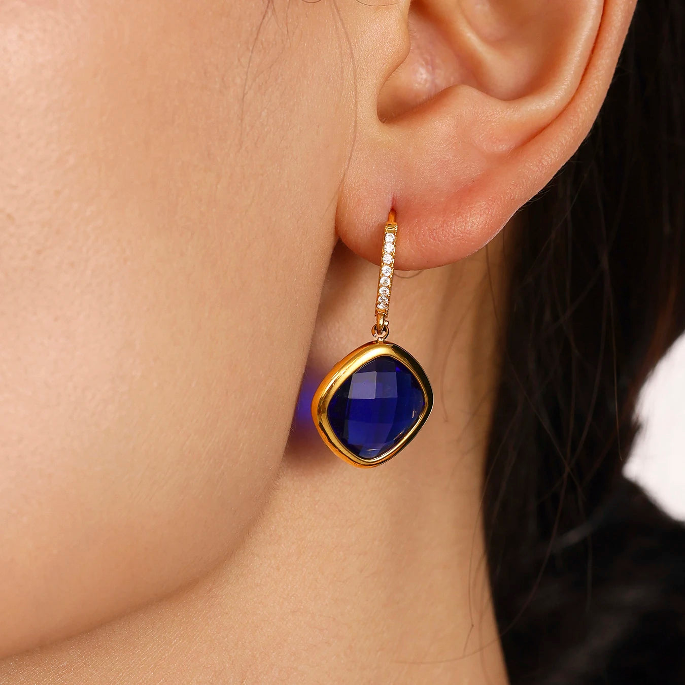 Brinco Gota Quadrada